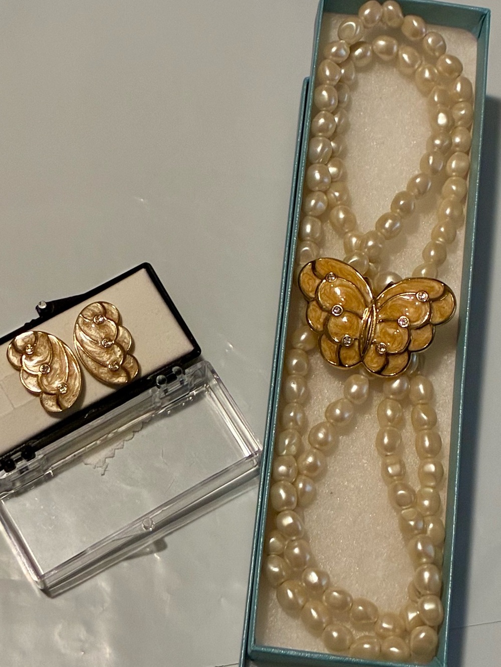 MINT Vintage KJL for Avon Papillon Butterfly Pearl Necklace & Earring Set